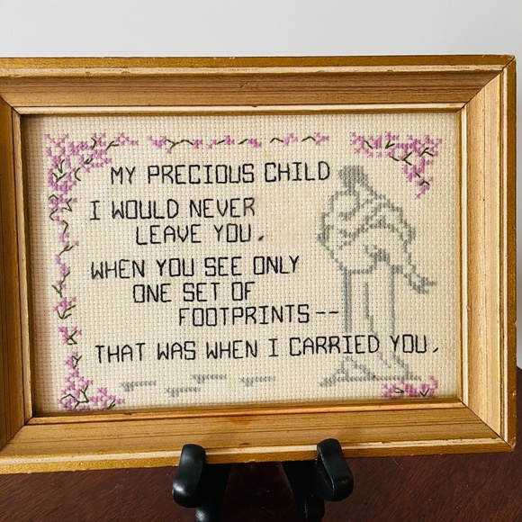 Vintage Framed "Footprints in the Sand" cross-stitch inspirational art - Picture 2 of 5